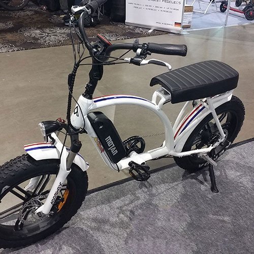 AddMotor 750W Motan M-60 R7 Comfort Fat Tire white bicycle front