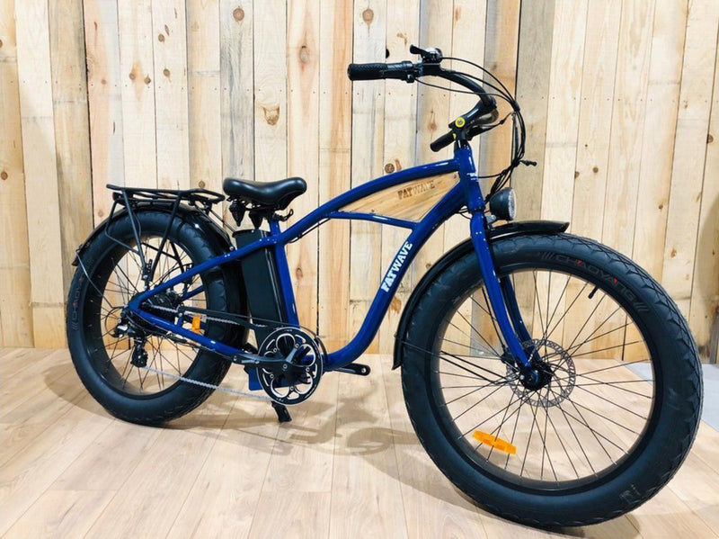 T4B 500W Beach Cruiser Fatbike Fatwave High Step front of blue bicycle