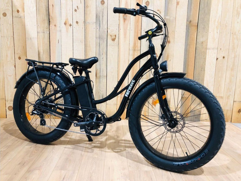 T4B 500W Beach Cruiser Fatbike Fatwave Low Step front of black bicycle