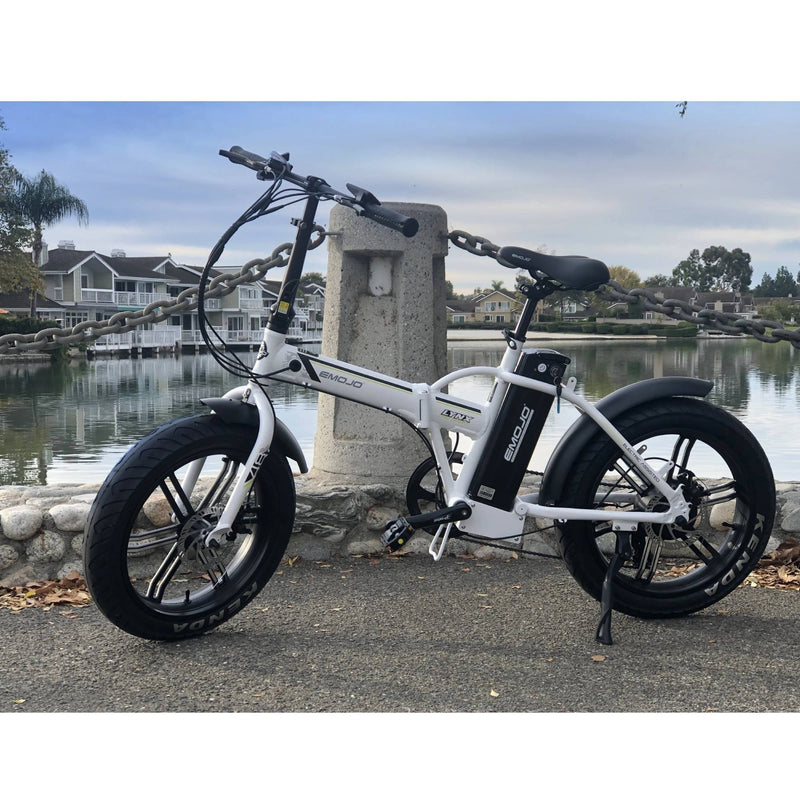 Electric Bike EMOJO 500W Lynx Pro Sport Fat Tire Folding Electric Bike White Front Right Side View